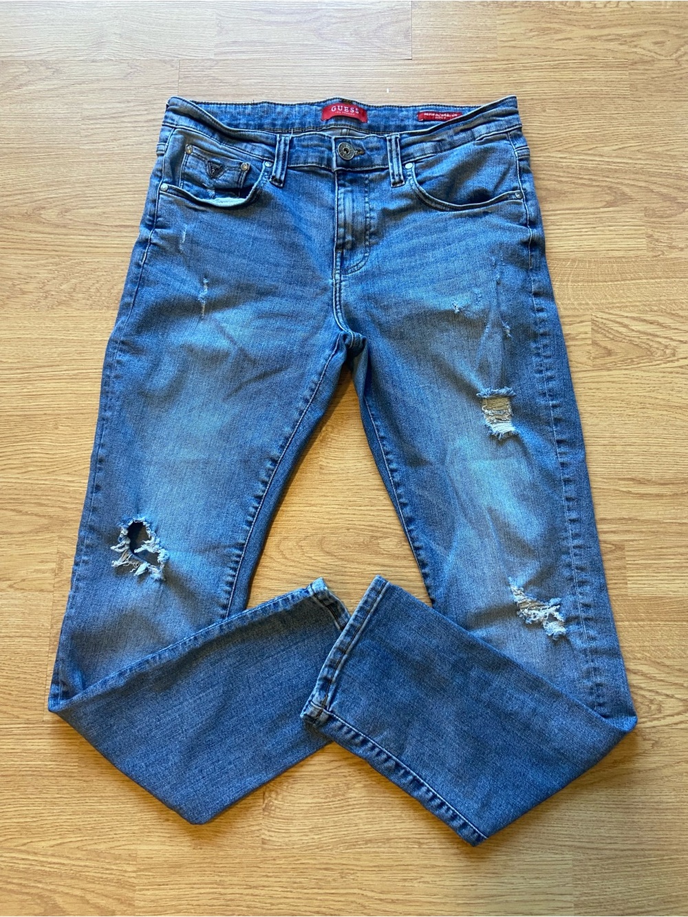 Guess Mens 32x32 Ripped Blue Jeans
